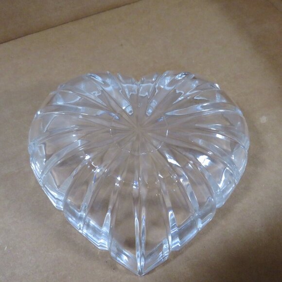 Heart Shaped Candy Trinket Dish Ribboned Glass #2 - Picture 4 of 13